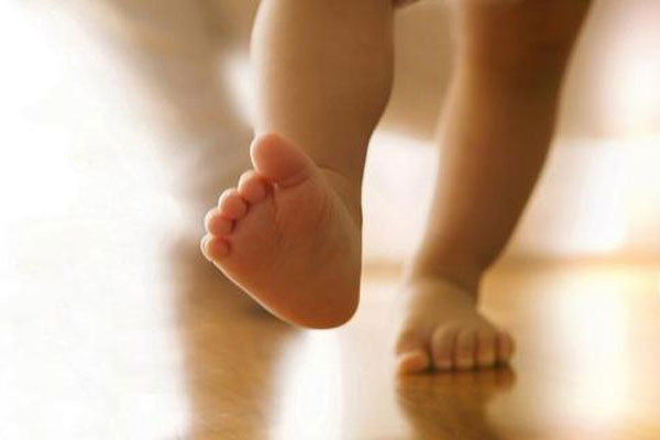 44岁3月怀孕是生男孩还是生女孩新版清宫图表数据给大家介绍下