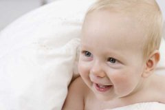 单角子宫的女性如何通过美国试管婴儿技术成功怀孕？
