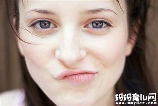 如何去除眼部脂肪粒的5个妙招 最后一招简直绝了！ 