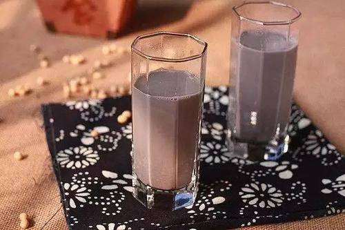 备孕黑豆浆什么时候最好  这些功效与作用了解一下
