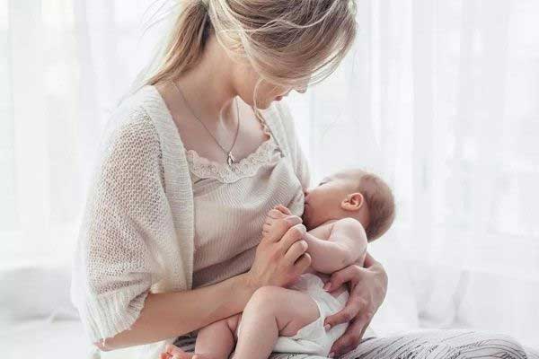 试管婴儿妈妈母乳喂养