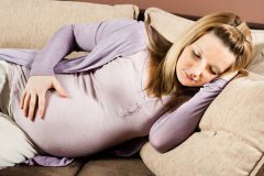 孕妇突然流鼻血正常吗 孕妈妈别担心没准与这些原因有关