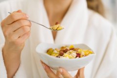 子宫内膜薄吃什么最好？子宫内膜薄如何饮食？