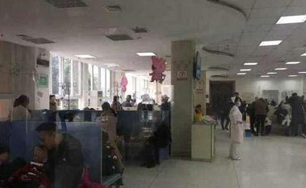 江苏扬州市妇幼保健院候诊大厅