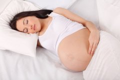 孕妈妈睡前胎教故事 两则小故事读给宝宝听