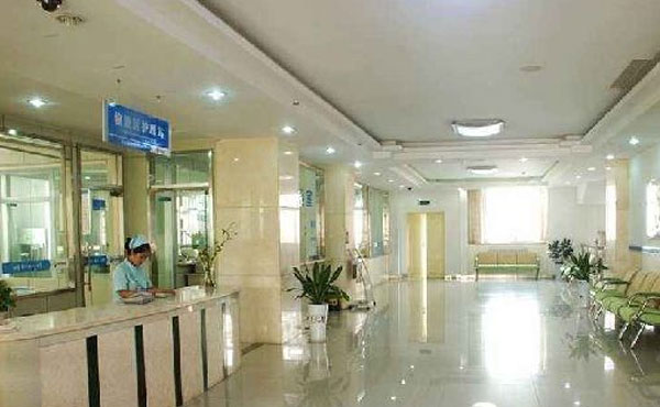 珠海市妇儿医院输液区环境