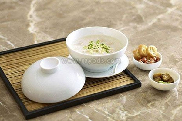 以清淡饮食为宜