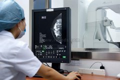 试管婴儿移植后腹胀胸闷、便秘、出血严重吗？