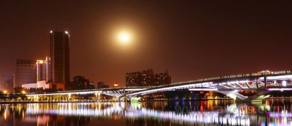 山西省太原市汾河夜景