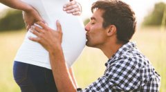 老婆怀孕以后老公应该怎么做呢?