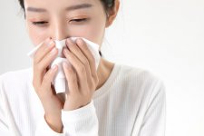 怀孕26周总是流鼻血这个现象是怎么回事呢？