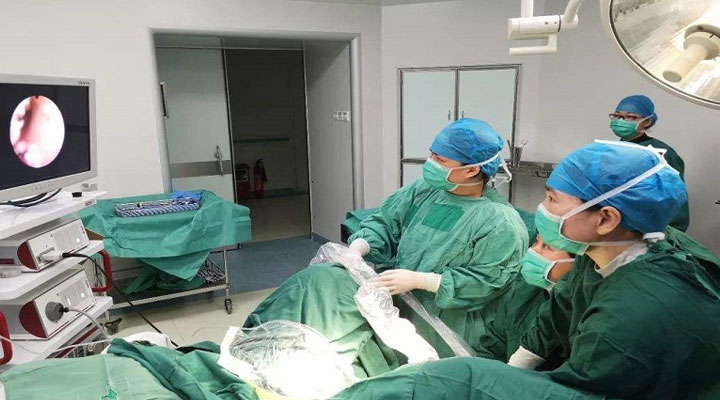 腹腔镜微创手术