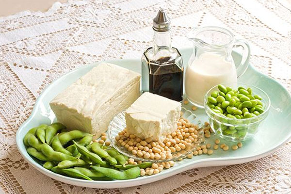 多吃蔬菜、蔬菜以及富含蛋白质的食品