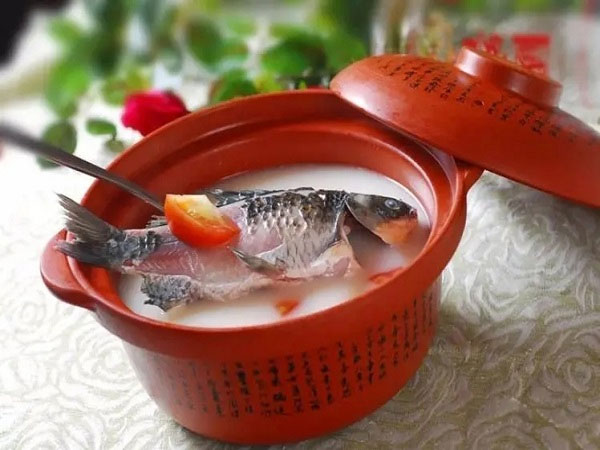 鲫鱼汤