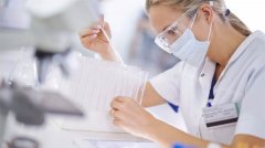 美国试管婴儿费用在3万美金左右，含检查和手术等费用